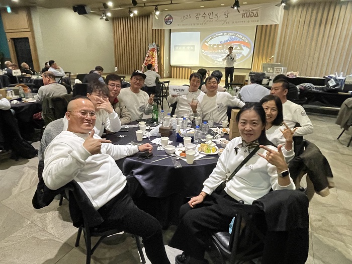 bb13a761474c8724cab2e2742667db6a_1765525227_9585.jpg bb13a761474c8724cab2e2742667db6a_1765525227_9585.jpg